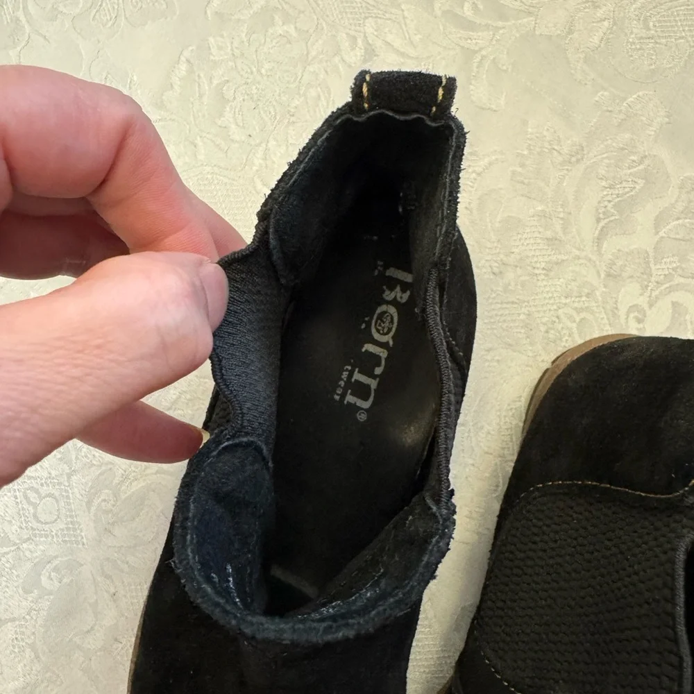 Born Talyn Size 7M Black Distressed Bootie Chelsea Boot Leather Comfort‎ Shoe